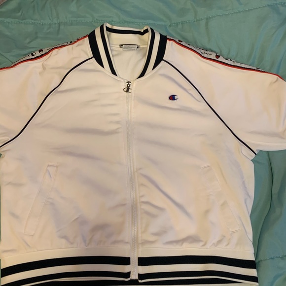 Champion Cropped Jacket - Picture 1 of 4